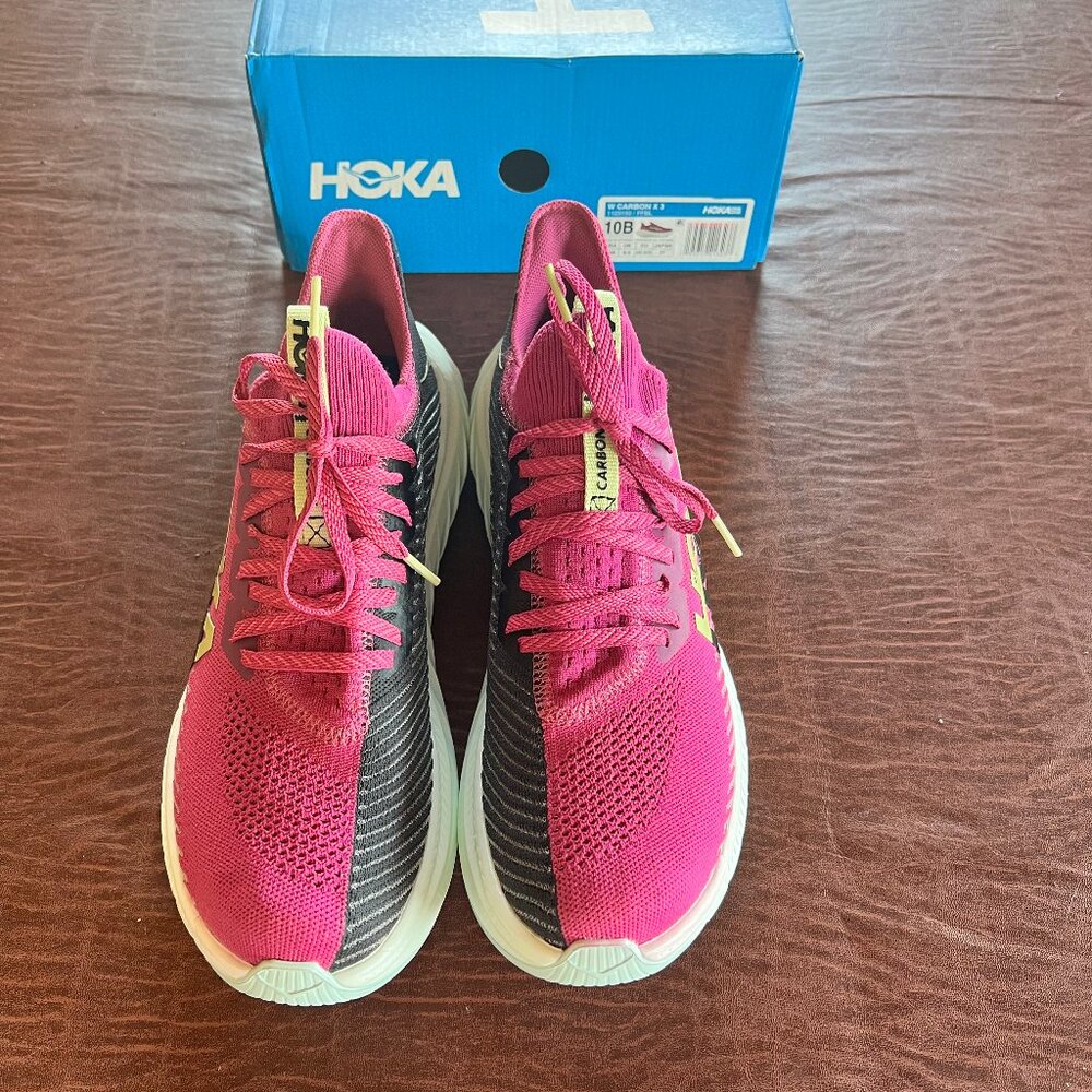 Hoka W Carbon X 3 size 10B